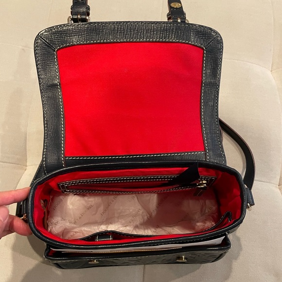 dooney and bourke retro embossed blue leather Safari crossbody Bag - Picture 9 of 13